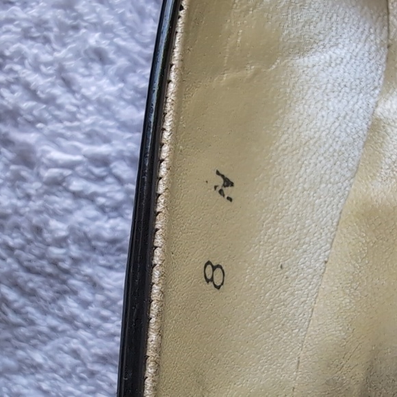 Black Patent Leather, Classic Pumps, Made in Spain - Picture 4 of 7